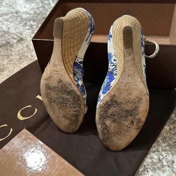 Vintage Gucci Flora Horsebit Ankle Strap Wedge Sandals (Indigo) Size 7 - Picture 9 of 11